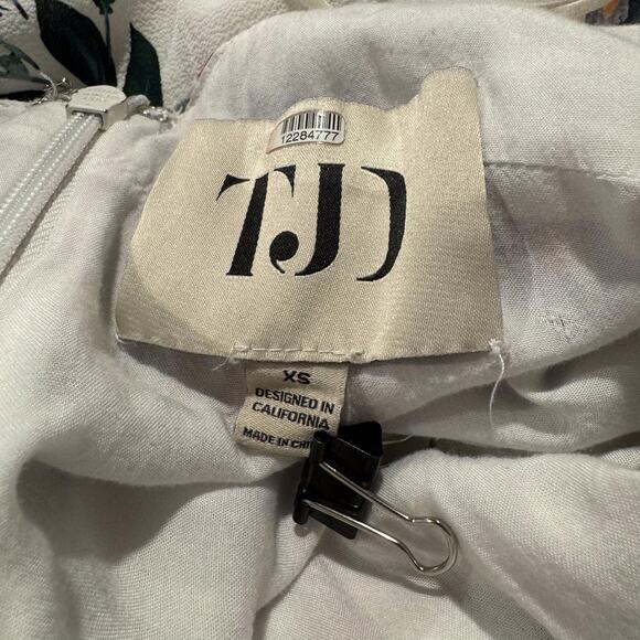 TJD The Jetset Diaries Dress Wrap Boho Feminine Romantic Floral White XS LC - Picture 2 of 5